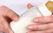 Як зціджувати молоко при маститі