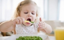 Коли можна давати гороховий і грибний суп дитині?