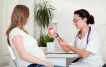 Коли краще встати на облік у зв'язку з вагітністю?