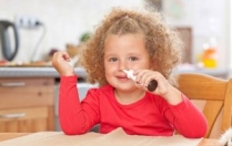 Сольовий розчин для промивання носа дитині: спосіб застосування