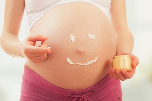 Розтяжки під час вагітності - через що з'являються і як їх уникнути