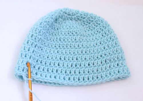 Як вязати чепчики для новонароджених гачком Як вязати чепчики для новонароджених гачком