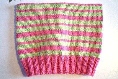 Як вязати чепчики спицями для новонароджених