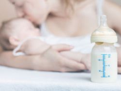 Як зберігати грудне молоко