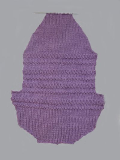 Як звязати конверт спицями для новонародженого