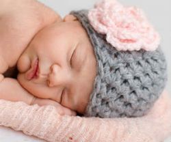 Види шапочок для новонародженого